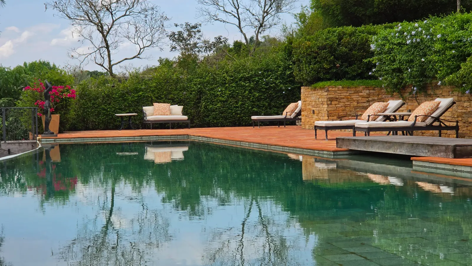 Casa à Venda na Quinta da Baroneza - Arquitetura Toscana - 9 Suítes - Imóvel Vendendo na Baroneza (101)