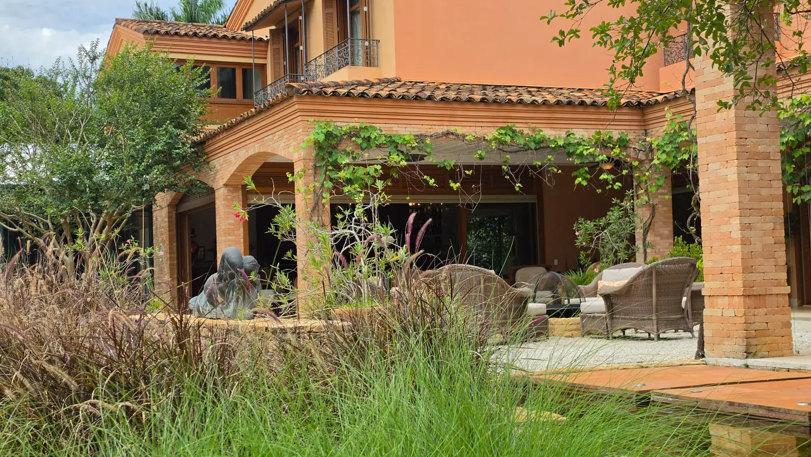 Casa à Venda na Quinta da Baroneza - Arquitetura Toscana - 9 Suítes - Imóvel Vendendo na Baroneza (110)