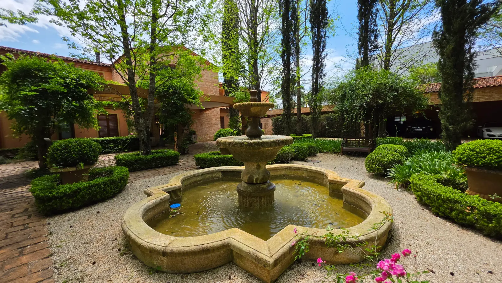 Casa à Venda na Quinta da Baroneza - Arquitetura Toscana - 9 Suítes - Imóvel Vendendo na Baroneza (56)