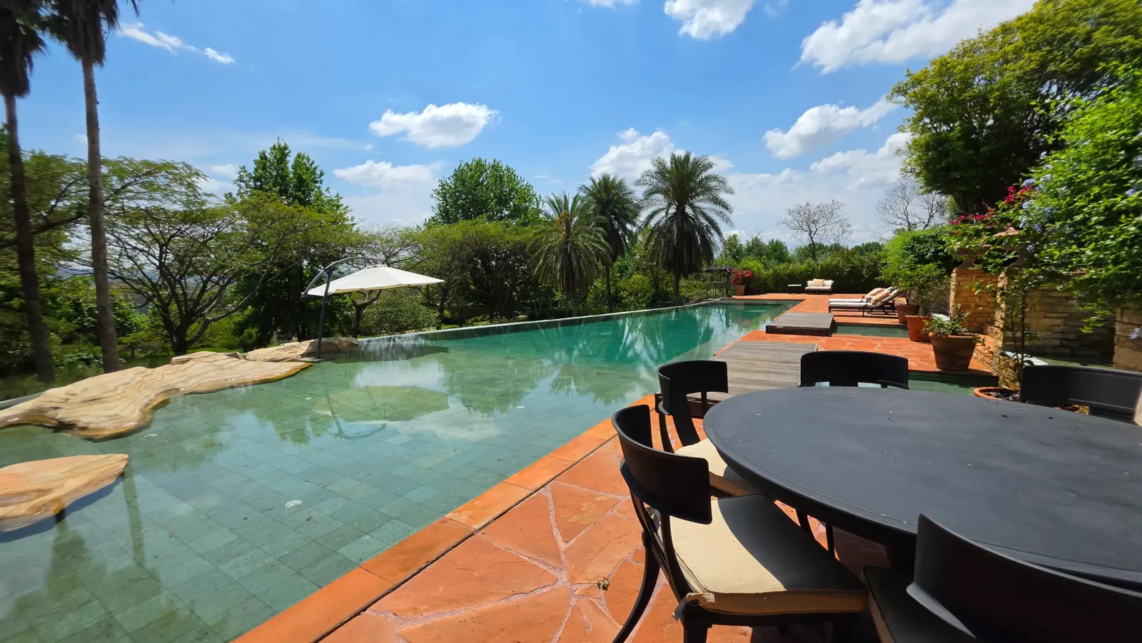 Casa à Venda na Quinta da Baroneza - Arquitetura Toscana - 9 Suítes - Imóvel Vendendo na Baroneza (67)