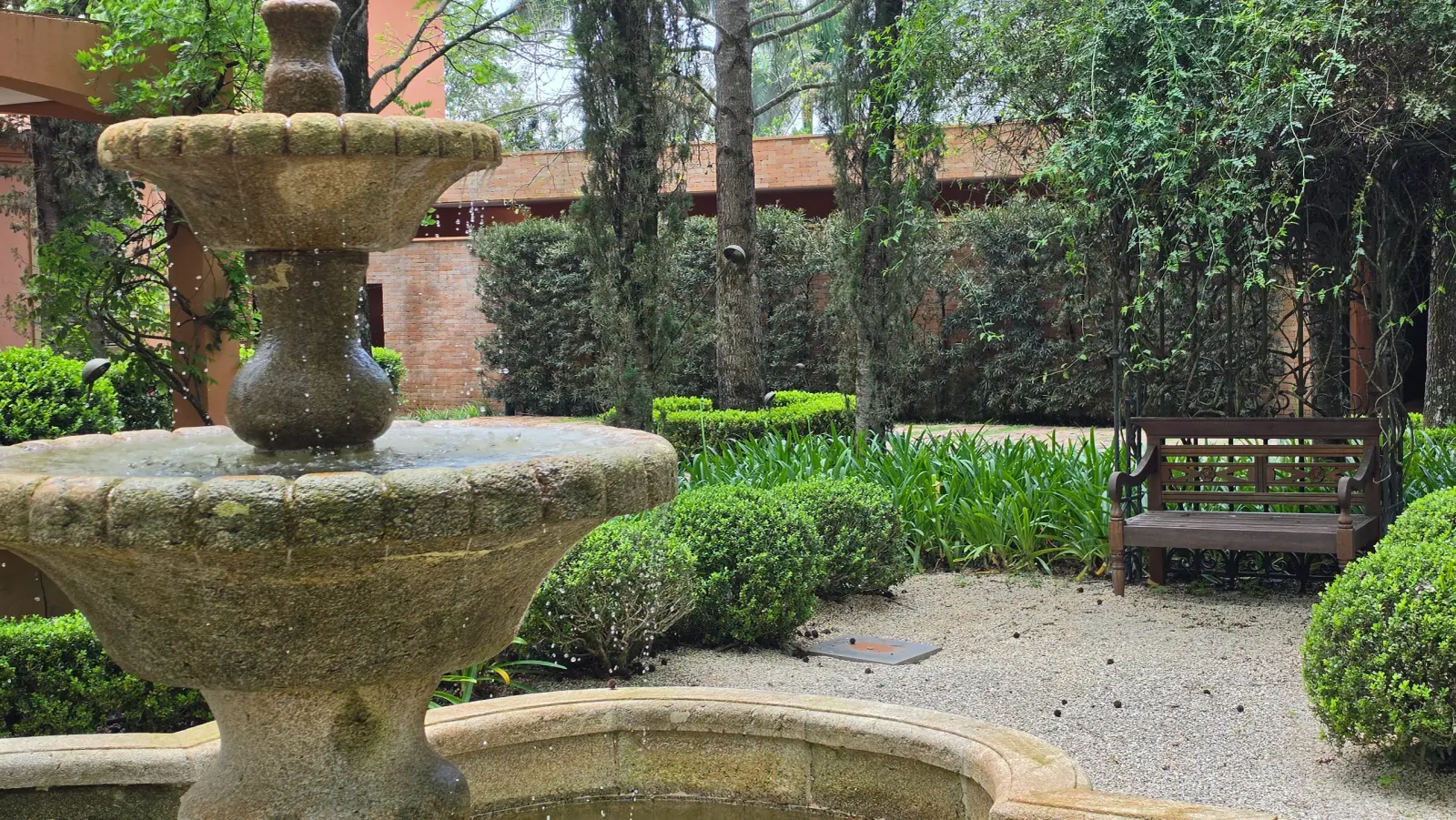 Casa à Venda na Quinta da Baroneza - Arquitetura Toscana - 9 Suítes - Imóvel Vendendo na Baroneza (60)