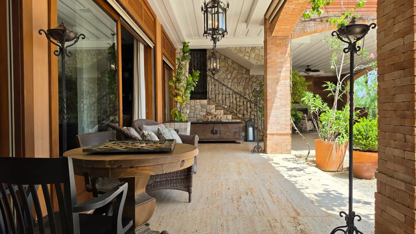 Casa à Venda na Quinta da Baroneza - Arquitetura Toscana - 9 Suítes - Imóvel Vendendo na Baroneza (48)