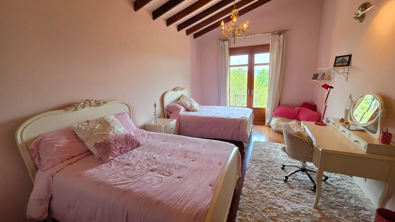 Casa à Venda na Quinta da Baroneza - Arquitetura Toscana - 9 Suítes - Imóvel Vendendo na Baroneza (46)