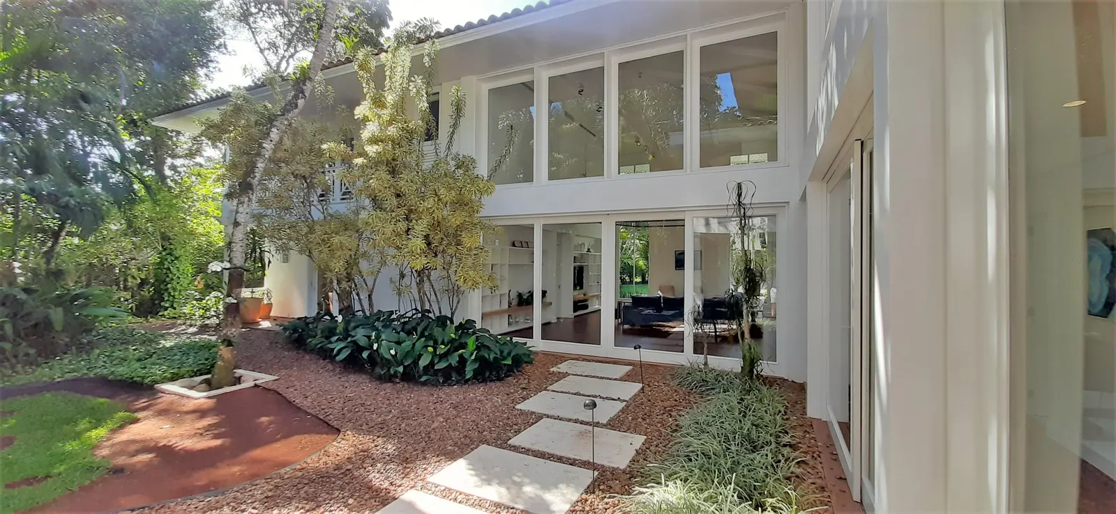 Área externa 20 — Iporanga, Guarujá, para temporada, Casa