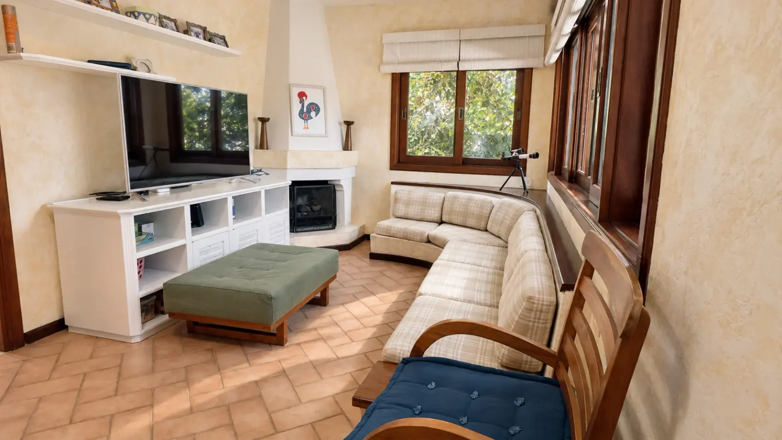 Casa rústica com amplo quintal gramado e piscina aquecida (22)