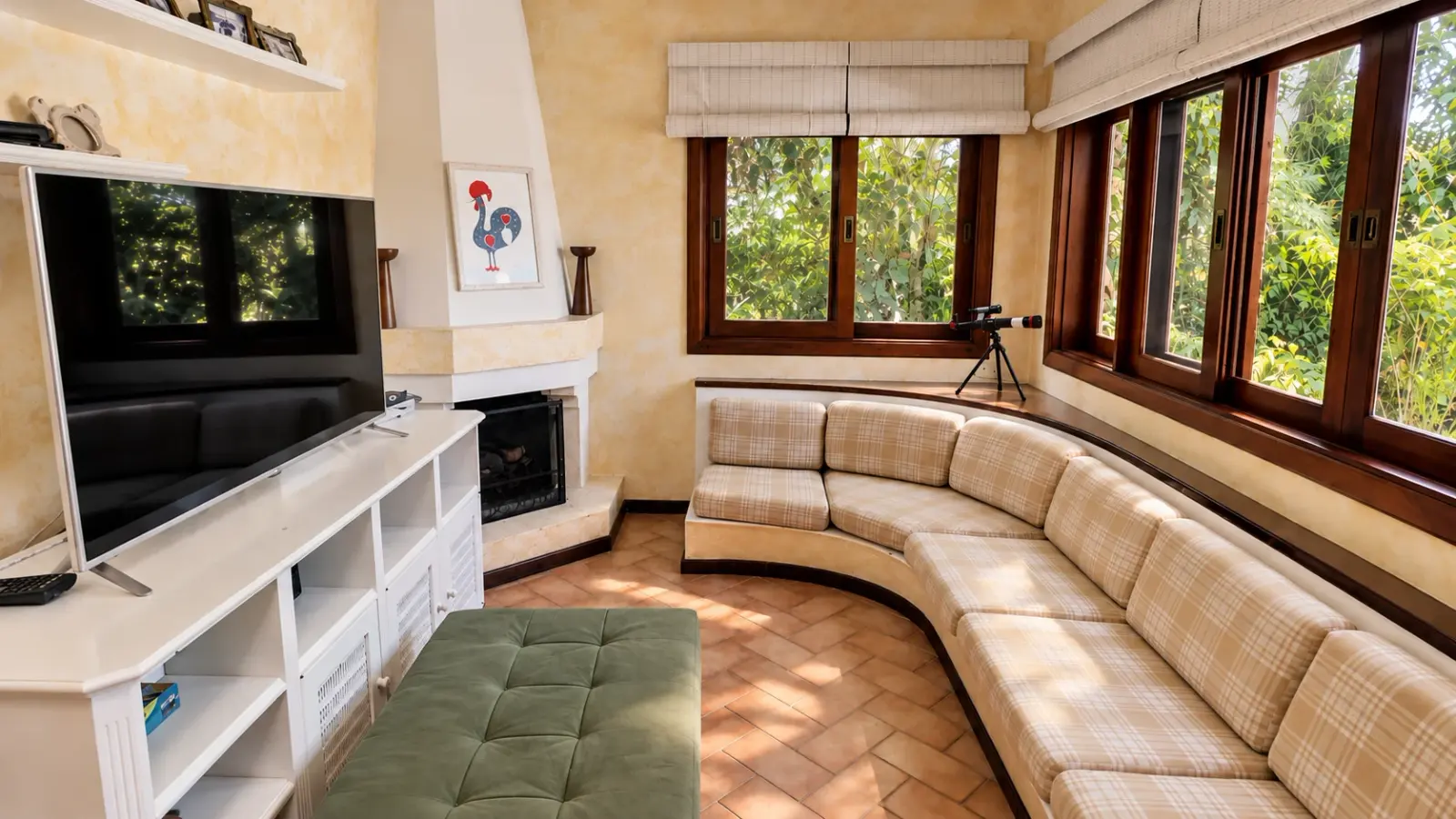 Casa rústica com amplo quintal gramado e piscina aquecida (25)