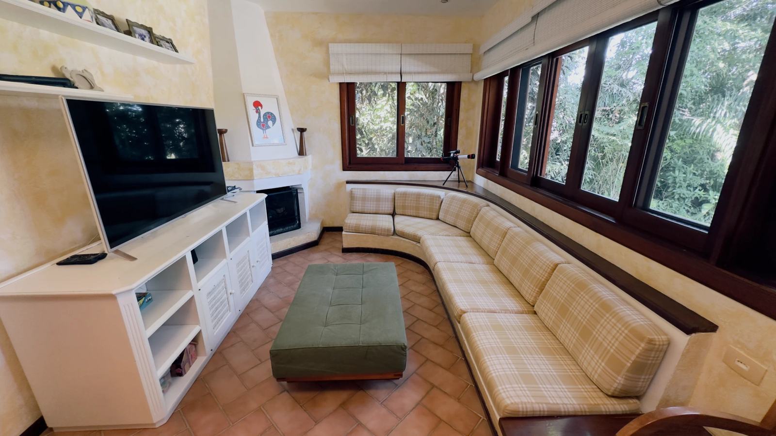 Casa rústica à venda no condomínio Iporanga (8)