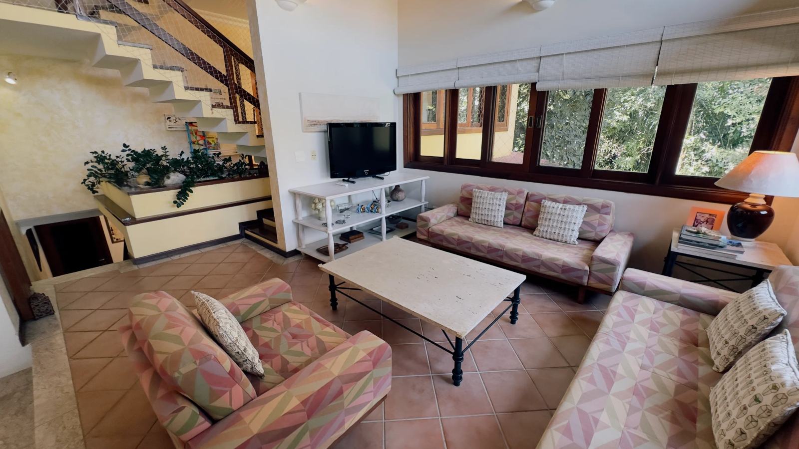 Casa rústica à venda no condomínio Iporanga (12)