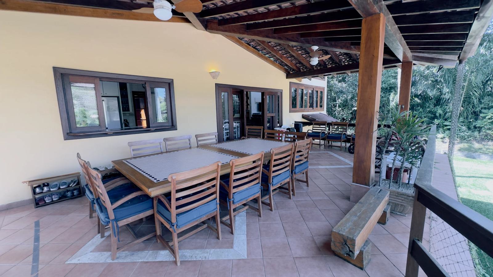 Casa rústica à venda no condomínio Iporanga (36)