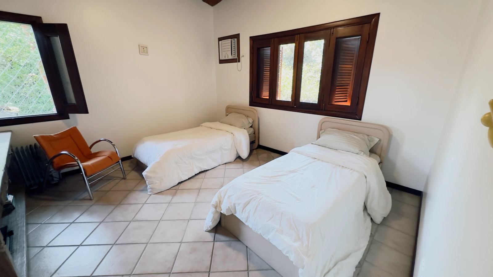Casa rústica à venda no condomínio Iporanga (41)