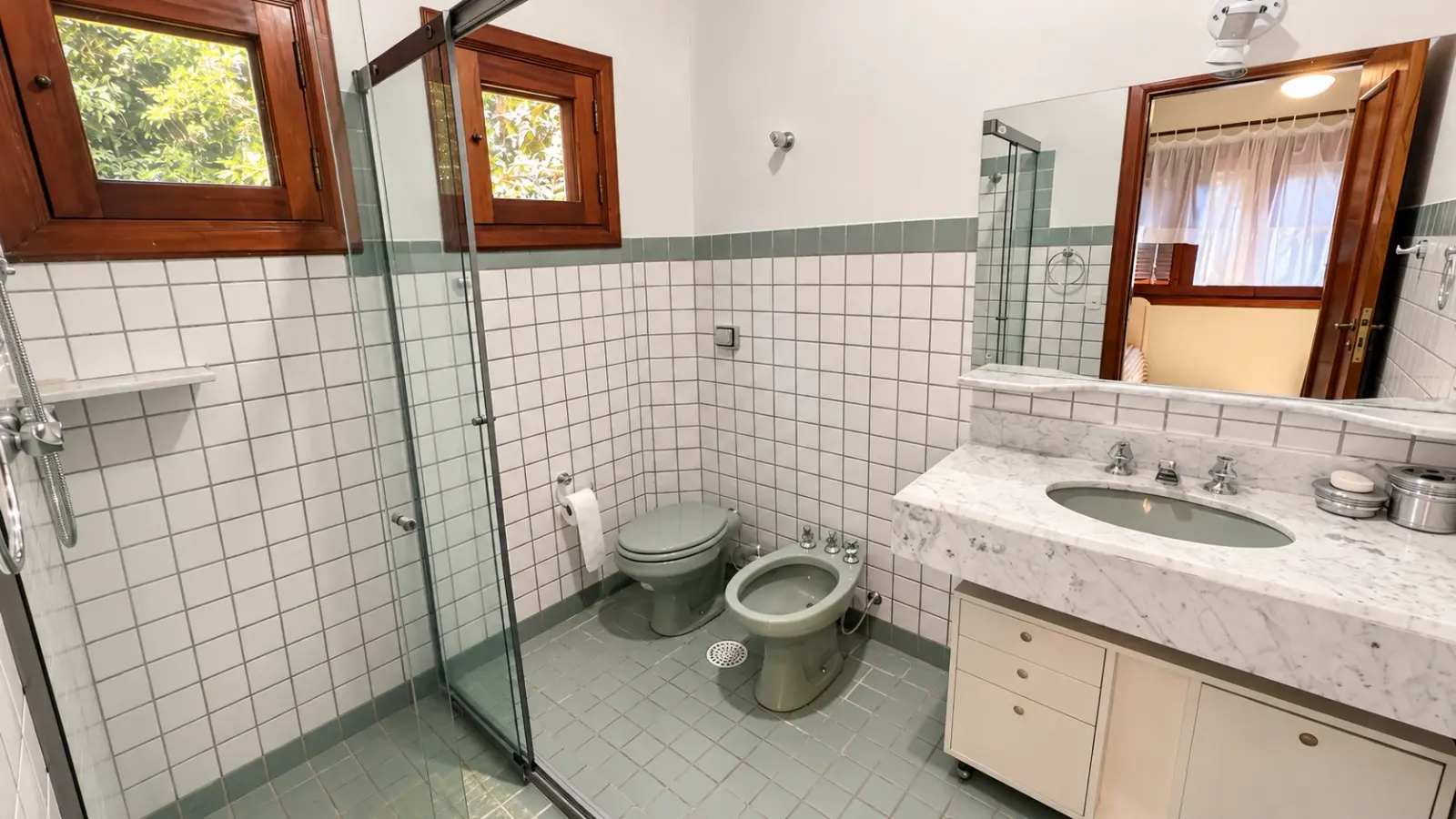 Casa rústica com amplo quintal gramado e piscina aquecida (29)