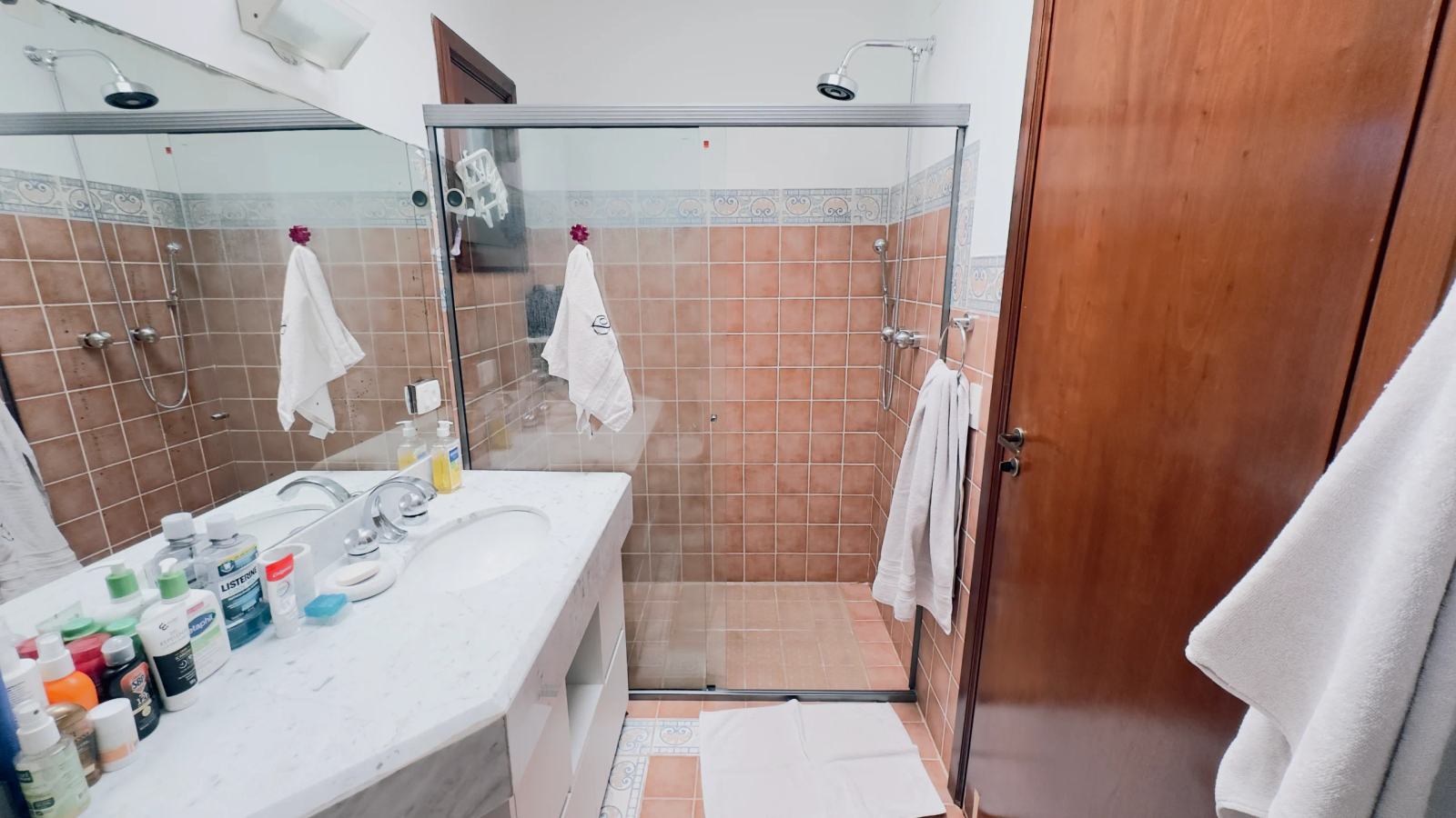 Casa rústica à venda no condomínio Iporanga (21)