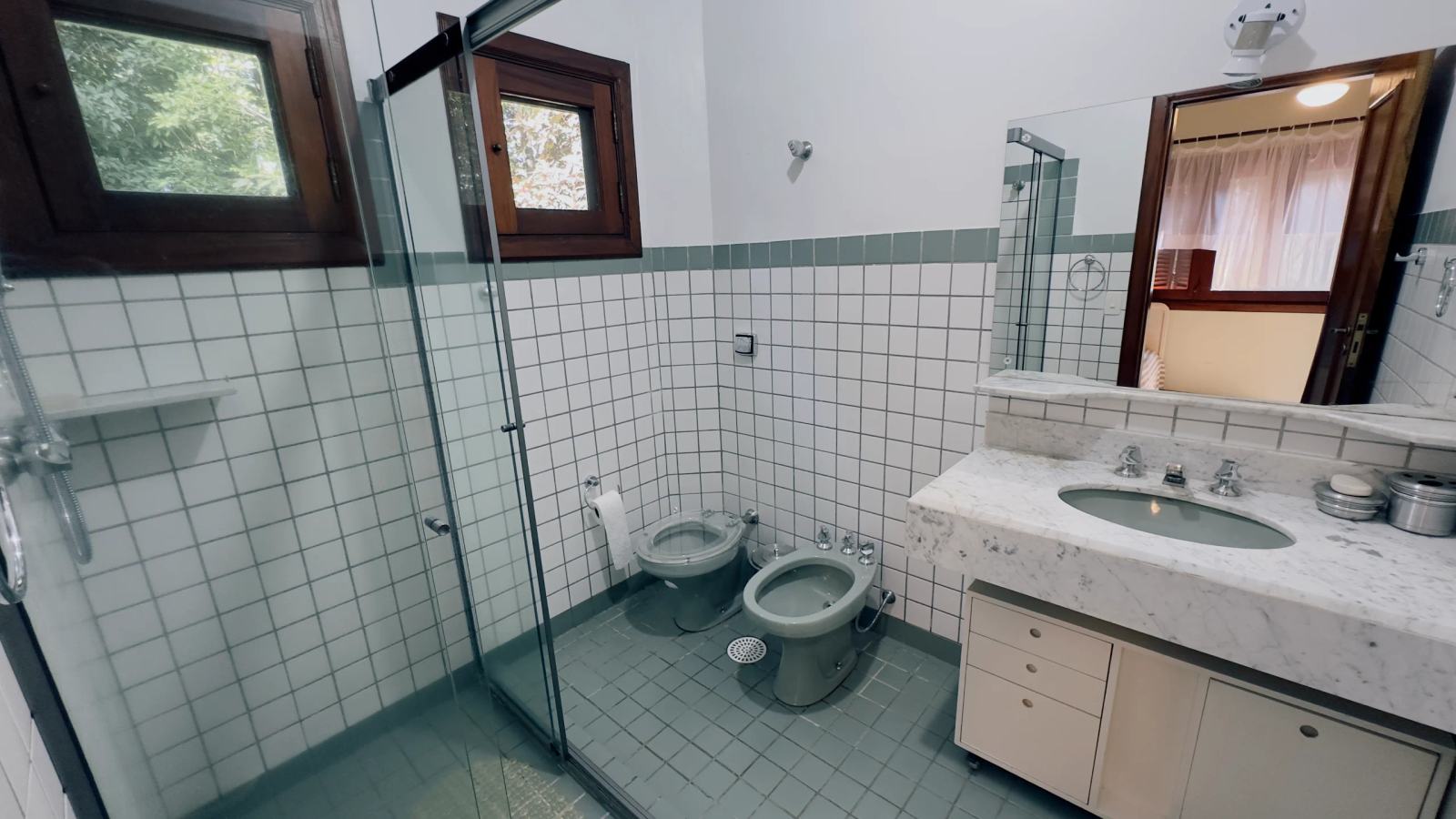 Casa rústica à venda no condomínio Iporanga (29)