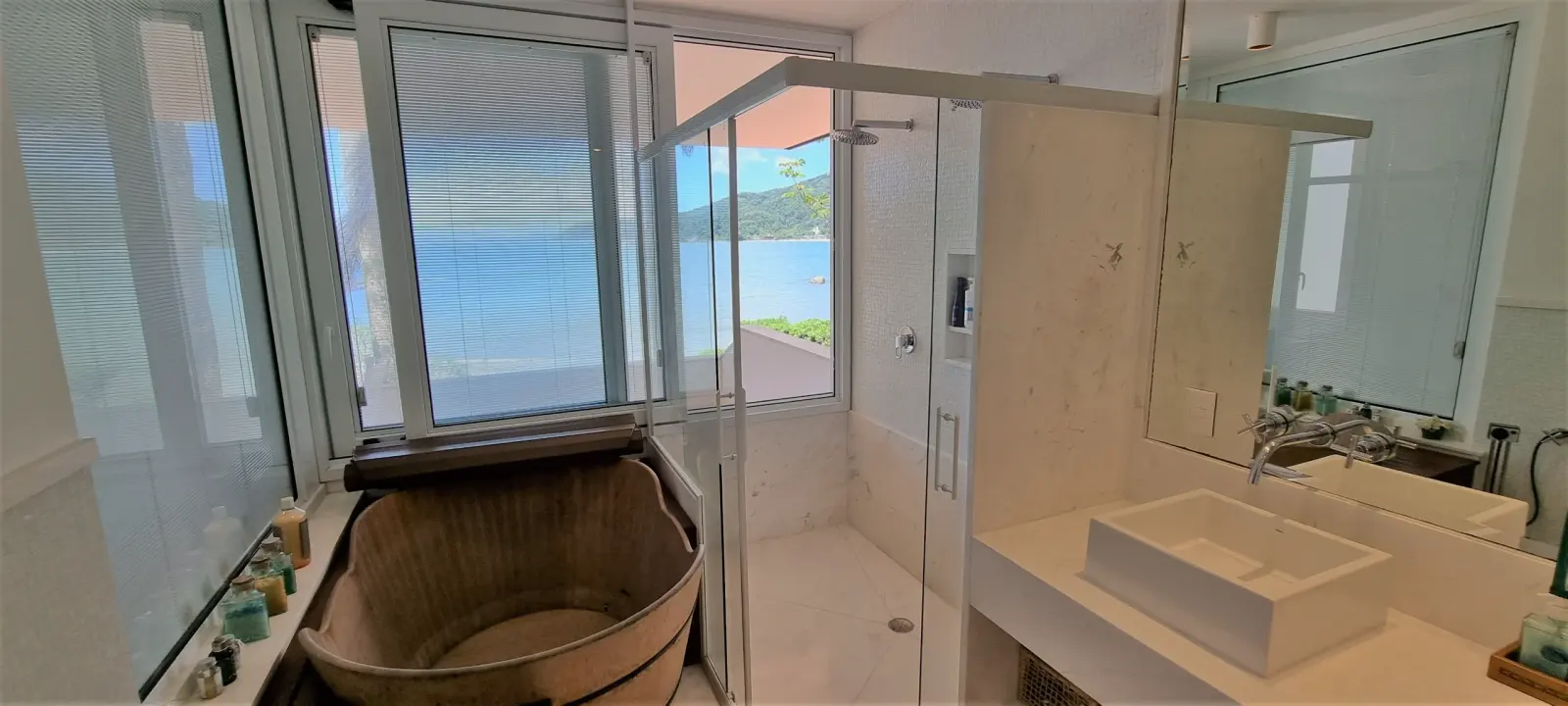 Suíte 18 — Iporanga, Guarujá, à venda, Casa