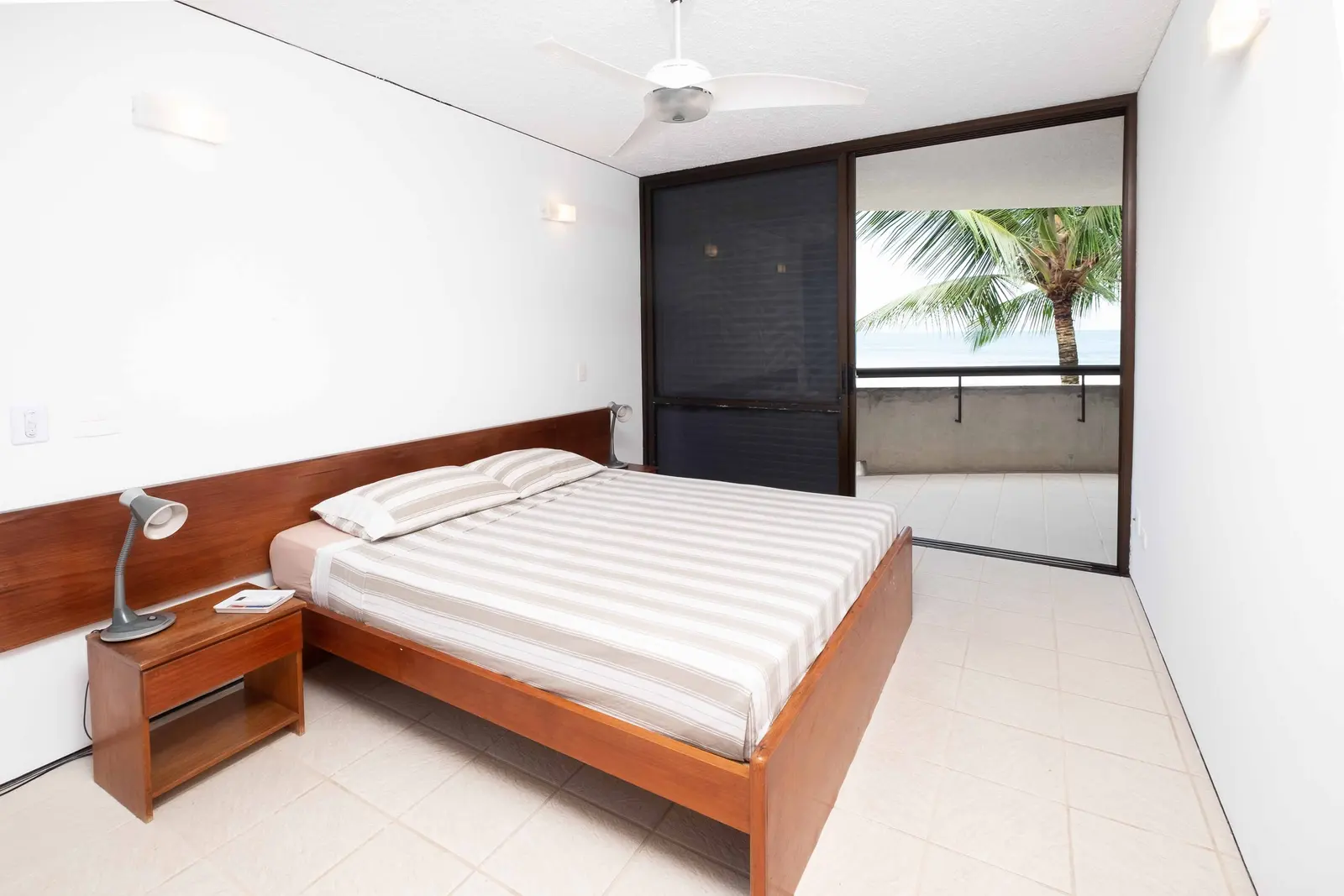 Suíte 8 — Taguaíba, Guarujá, à venda e para locação, Casa