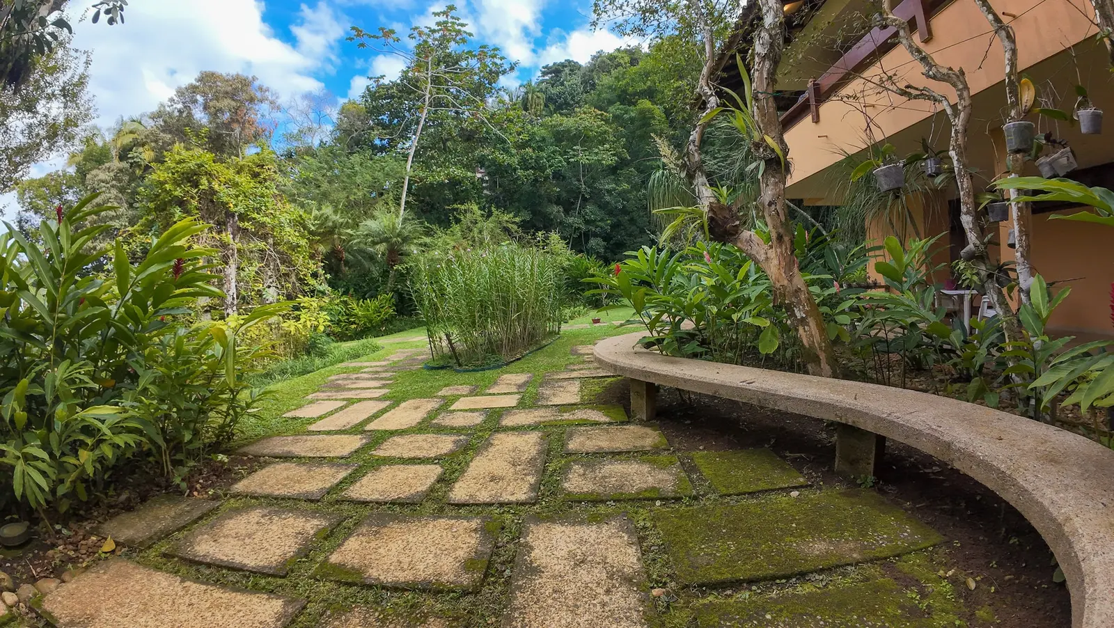 Área externa 4 — São Pedro, Guarujá, à venda e para locação, Casa