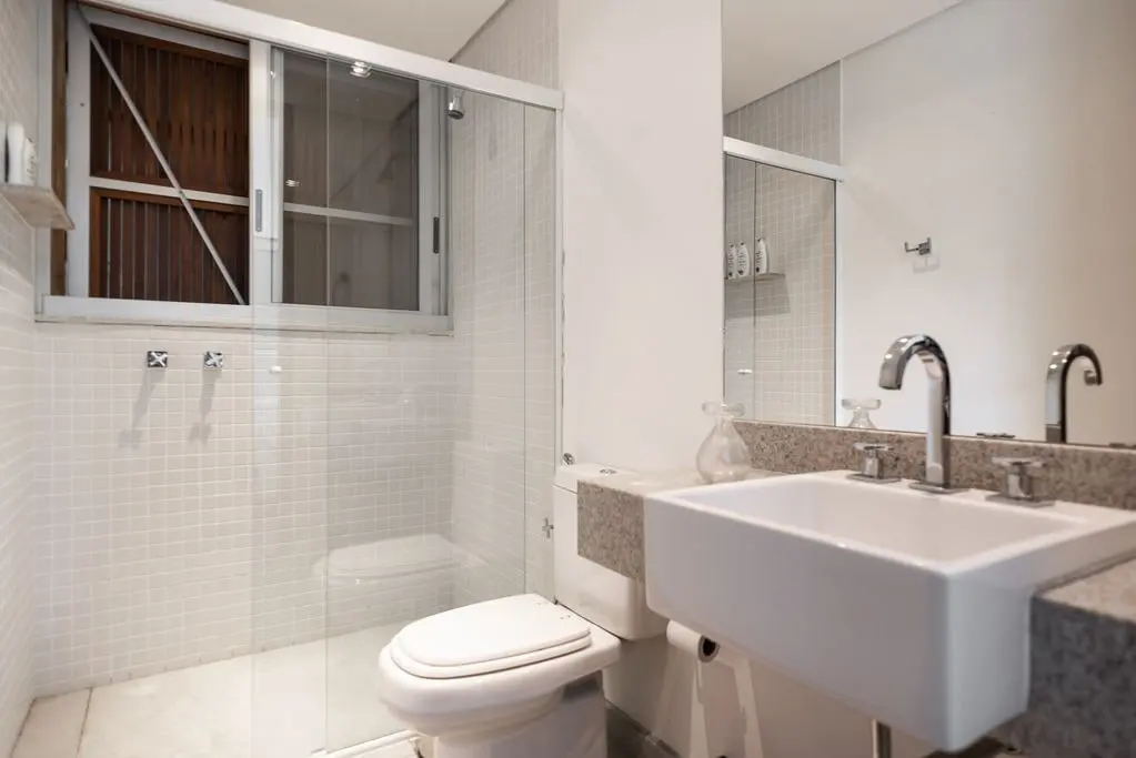 Suíte 7 — São Pedro, Guarujá, para temporada, Casa