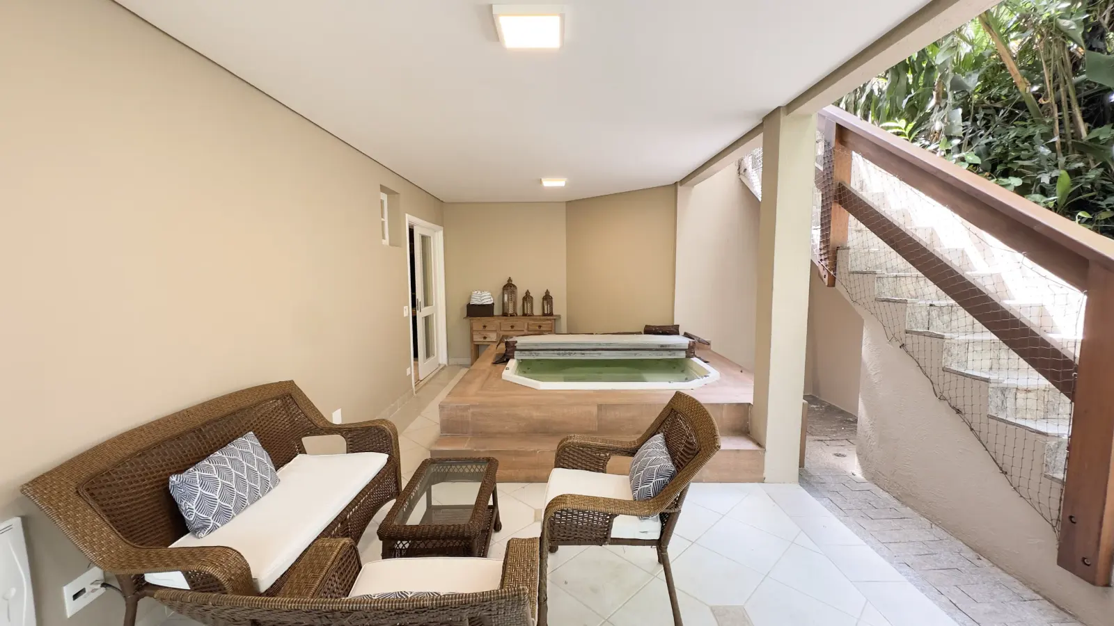 Área externa 10 — Iporanga, Guarujá, para temporada, Casa