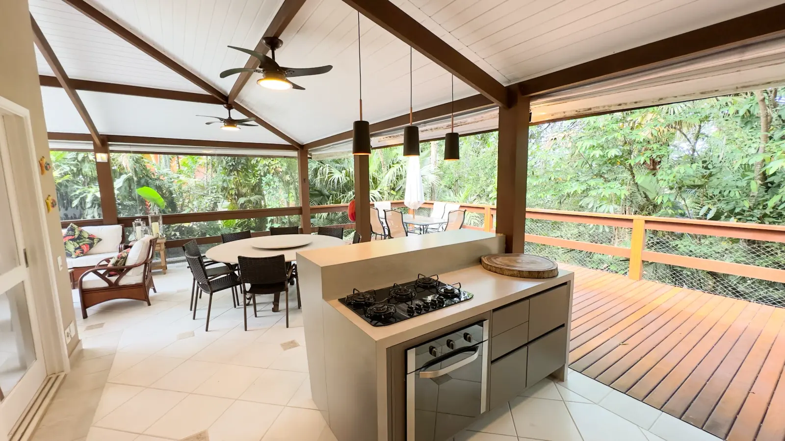 Área externa 3 — Iporanga, Guarujá, para temporada, Casa