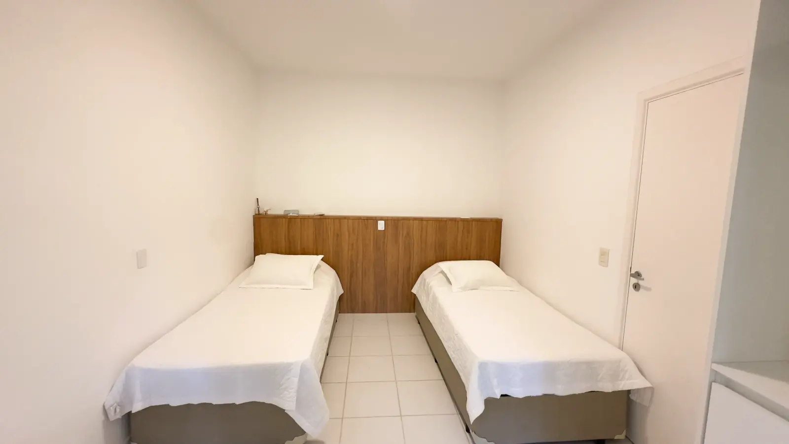 Suíte 9 — Iporanga, Guarujá, para temporada, Casa