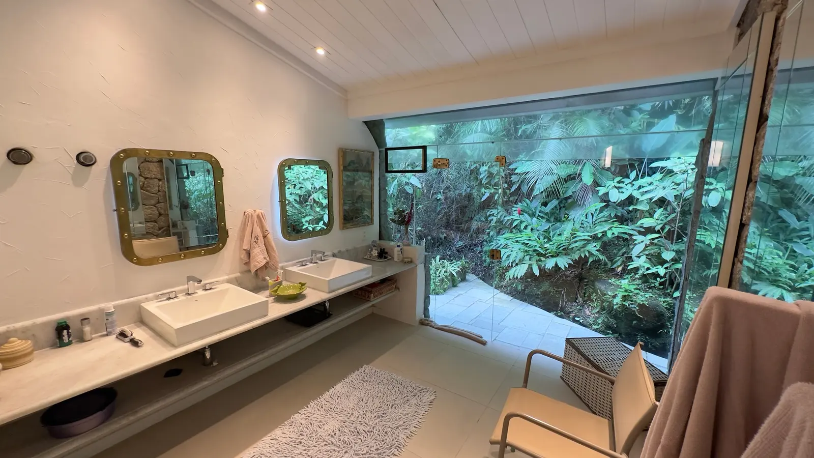 Suíte 12 — São Pedro, Guarujá, à venda e para locação, Casa