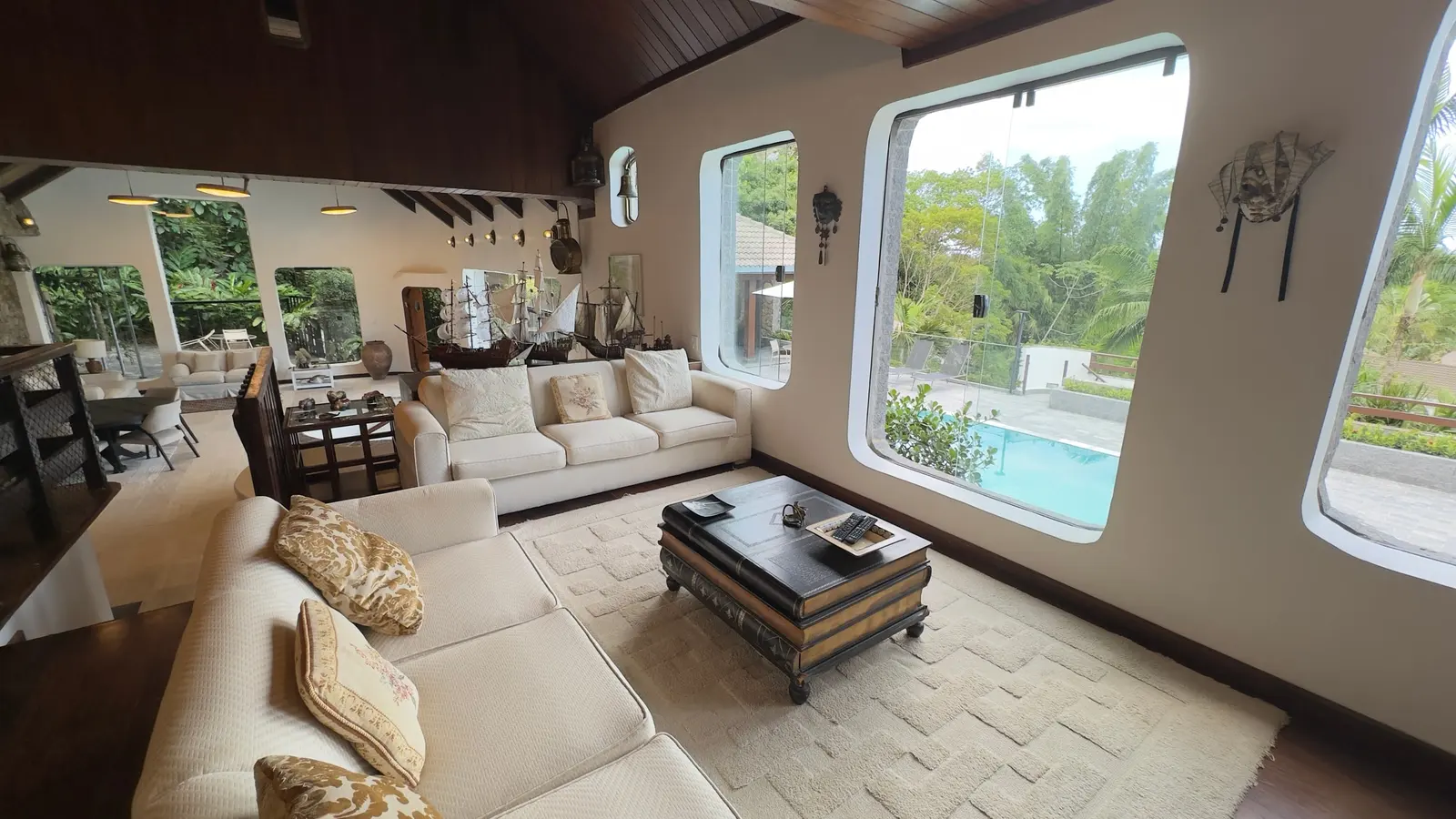 Ambiente interno 8 — São Pedro, Guarujá, à venda e para locação, Casa