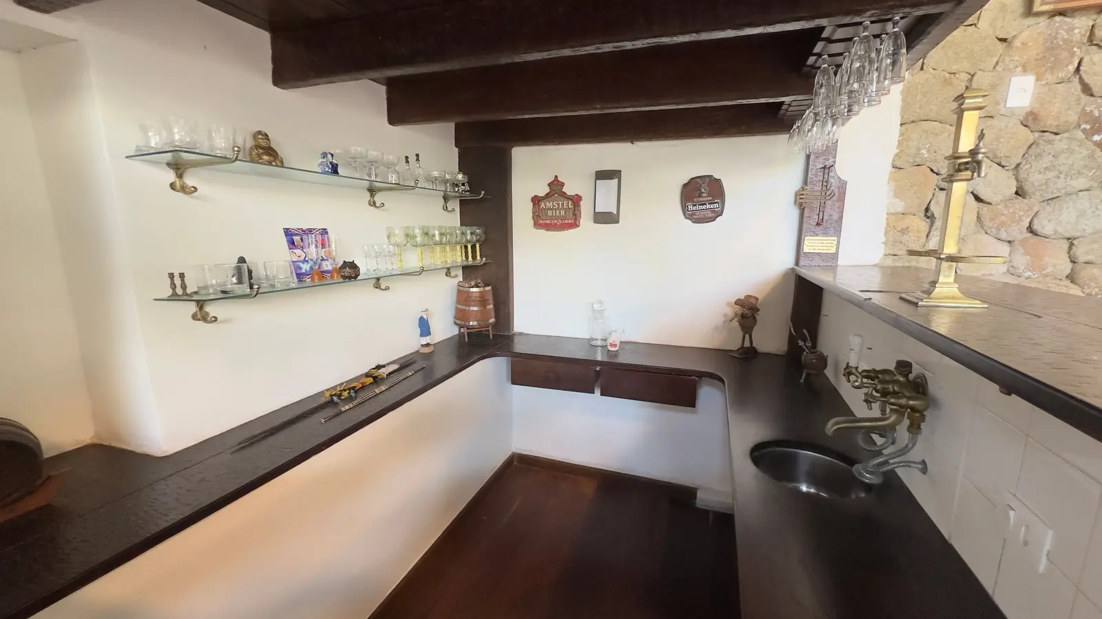 Ambiente interno 2 — São Pedro, Guarujá, à venda e para locação, Casa