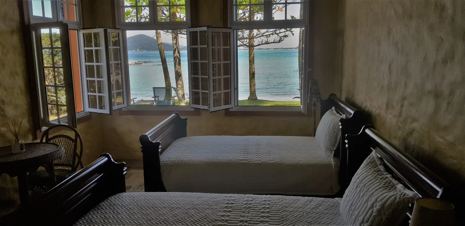 Suíte 11 — Iporanga, Guarujá, à venda e para locação, Casa