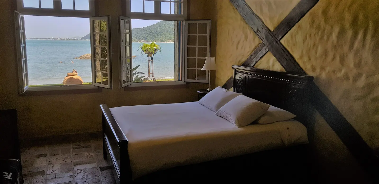 Suíte 10 — Iporanga, Guarujá, para temporada, Casa