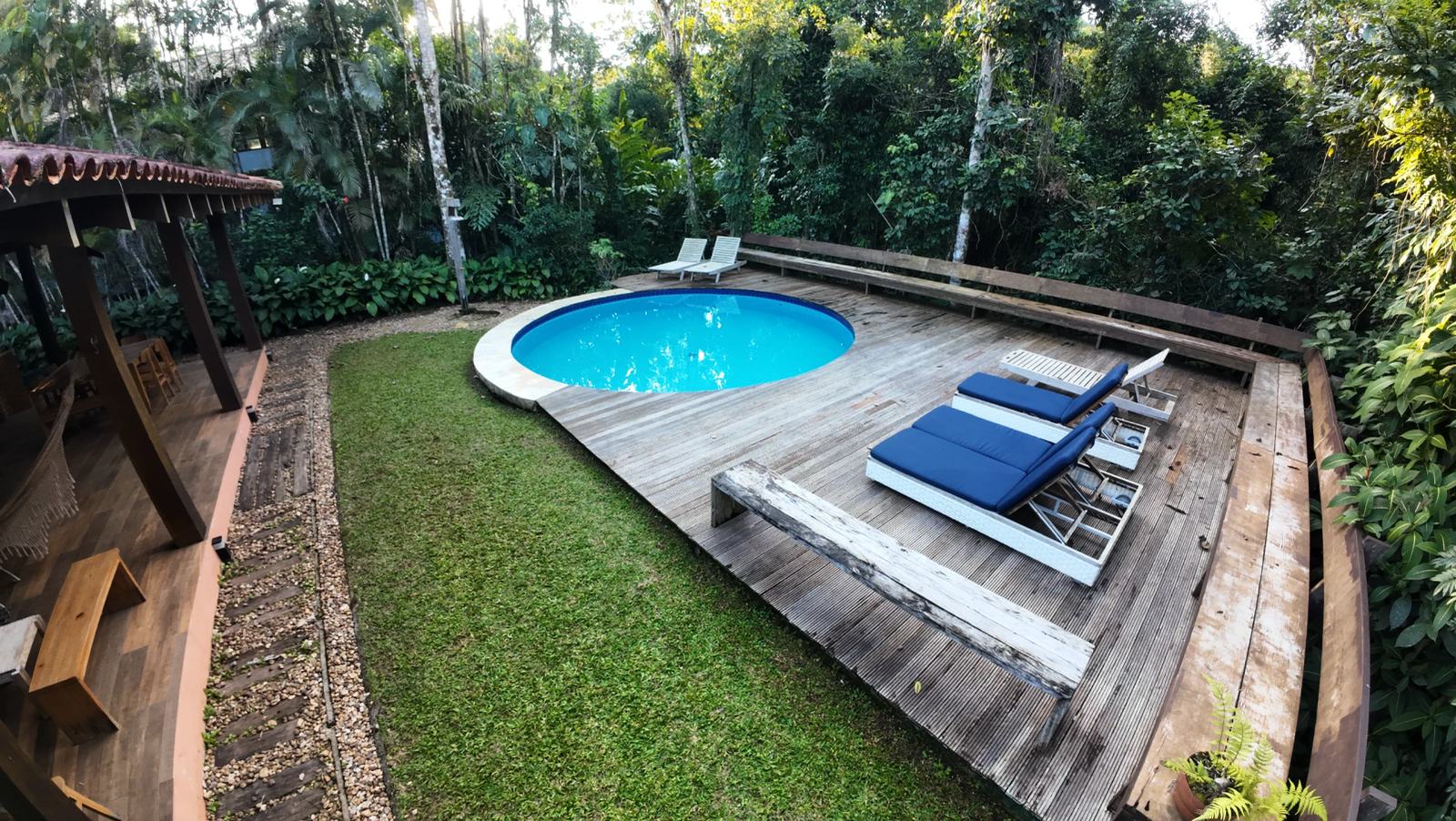 Área externa 37 — Iporanga, Guarujá, à venda e para locação, Casa