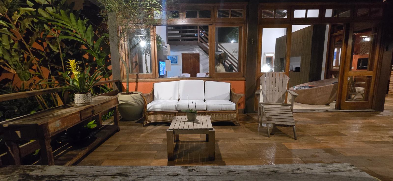 Área externa 19 — Iporanga, Guarujá, à venda e para locação, Casa