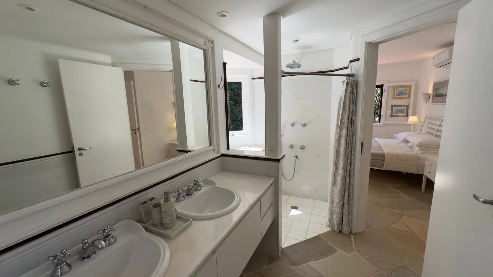 Suíte 3 — Iporanga, Guarujá, para locação, Casa