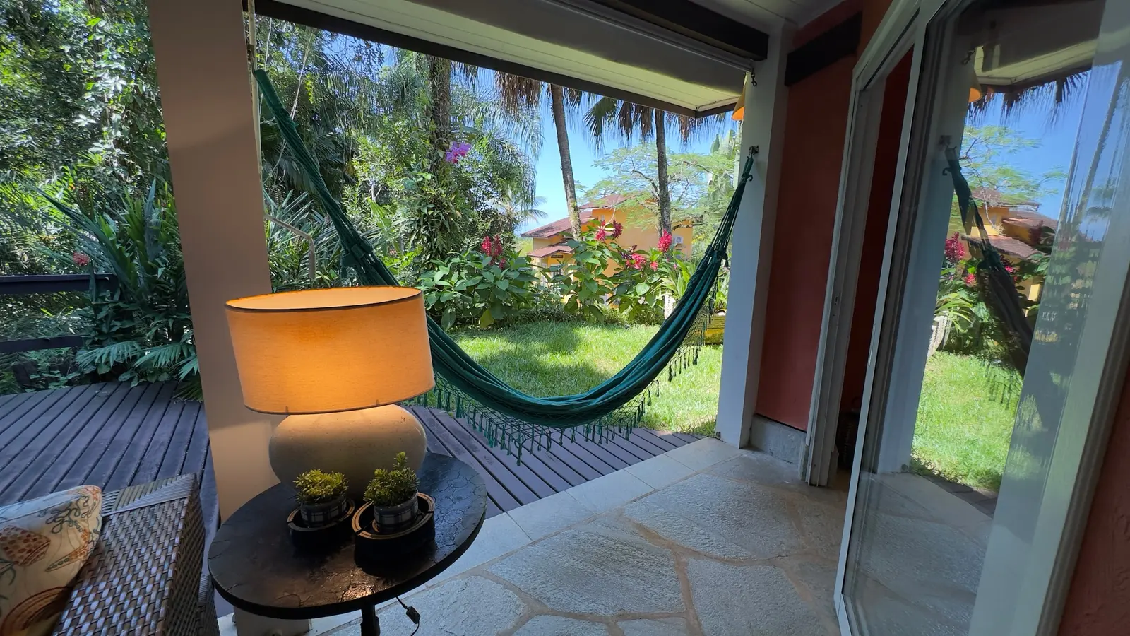 Área externa 13 — Iporanga, Guarujá, para temporada, Casa