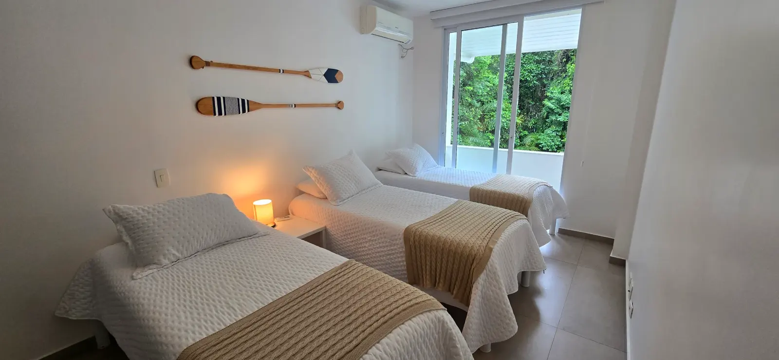 Suíte 1 — Iporanga, Guarujá, para temporada, Casa