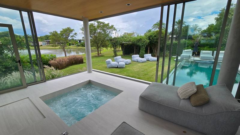 Casa à venda na Fazenda Boa Vista — Villa 618 | Sports House | Projeto FGMF Arquitetura