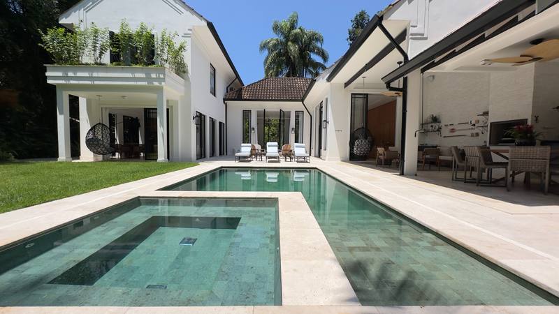 Casa à venda no Condomínio Iporanga Guarujá — Villa 444 | Projeto Paula Zelazo