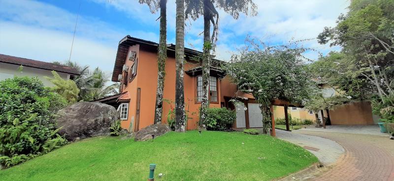 Casa à venda no Condomínio Iporanga Guarujá — Villa 445 | Jardins