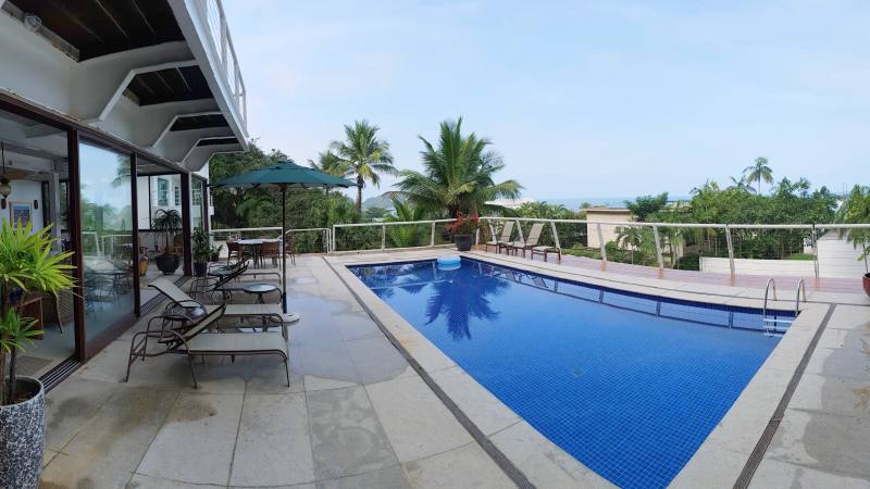 Casa à venda no Condomínio Tijucopava Guarujá — Villa 245