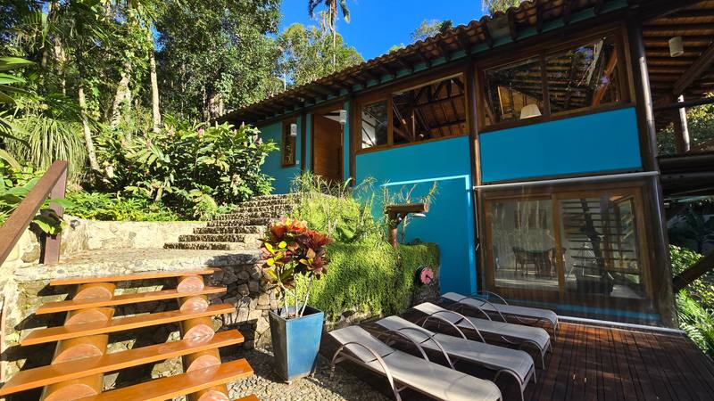 Casa à venda no Condomínio Tijucopava Guarujá — Villa 203