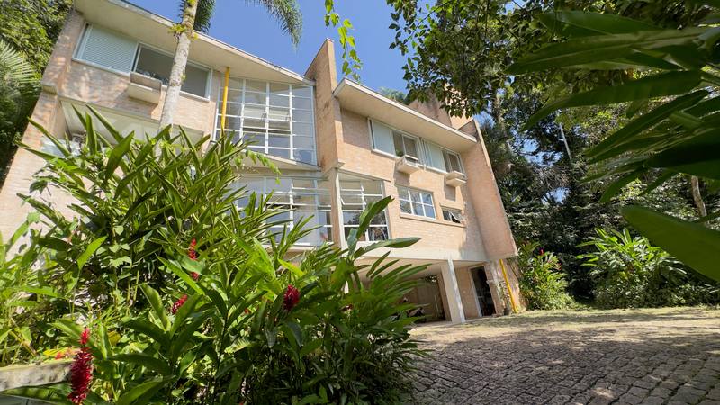 Casa à venda no Condomínio Iporanga Guarujá — Villa 436