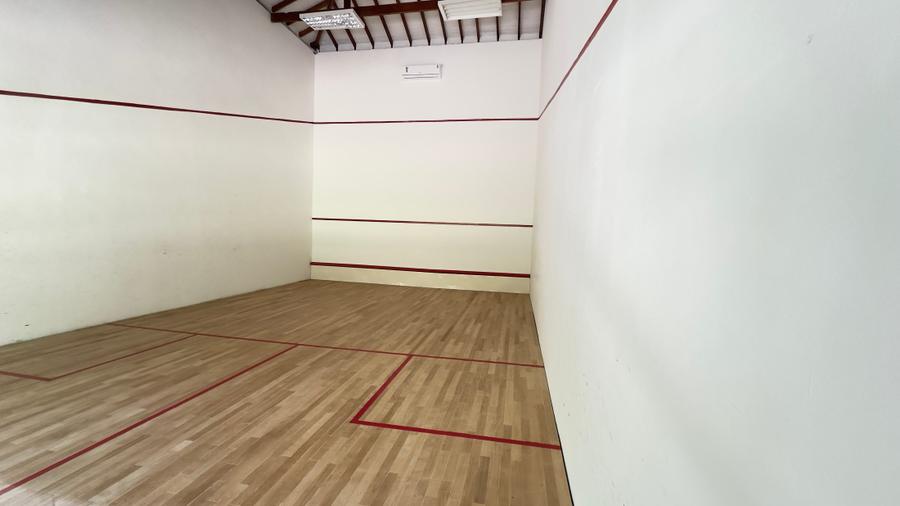 Quadra de Squash no Condomínio Iporanga